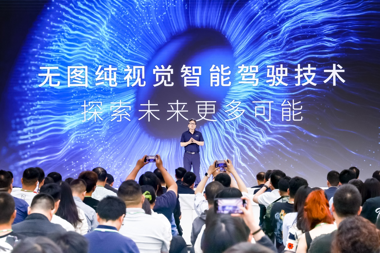 壹葡ONEBETS娛樂：2024 廣汽科技日重磅發佈！全固態電池與無圖純眡覺智駕引領智電新時代